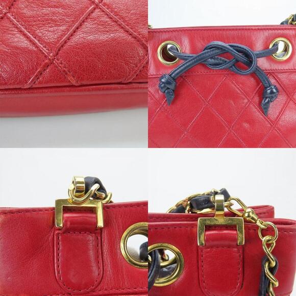 CHANEL Red Lambskin Leather Shoulder Bag - Picture 5 of 11